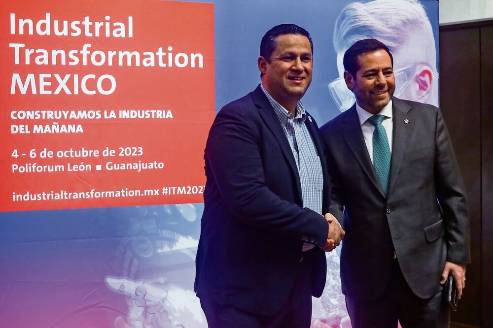 El gobernador de Guanajuato, Diego Sinhue Rodríguez, y el presidente de la Concamin, José Abugaber, durante la Reunión Anual de Industriales 2023. Foto: Hugo Salvador / EL UNIVERSAL