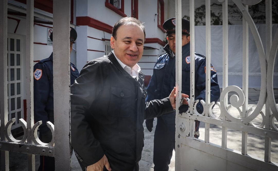 Alfonso Durazo a su salida de la casa de transición del presidente electo, Andrés Manuel López Obrador. Foto: Juan Carlos Reyes/EL UNIVERSAL