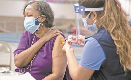 Biden quiere que indocumentados accedan a vacuna