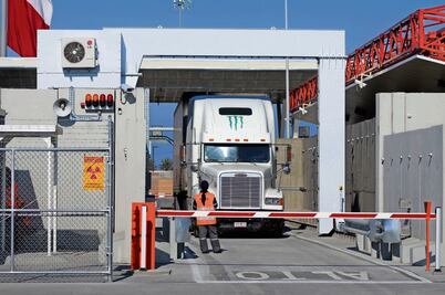 Aduanas ha logrado reducir la corrupción por la administración militar: Diputados 