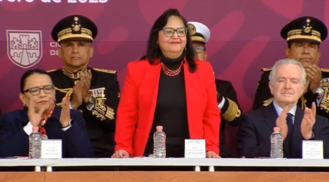 AMLO y ministra Piña se encuentran ahora en Marcha de la Lealtad