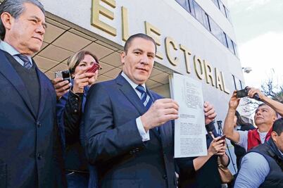 Rechazan sanciones contra gobernador