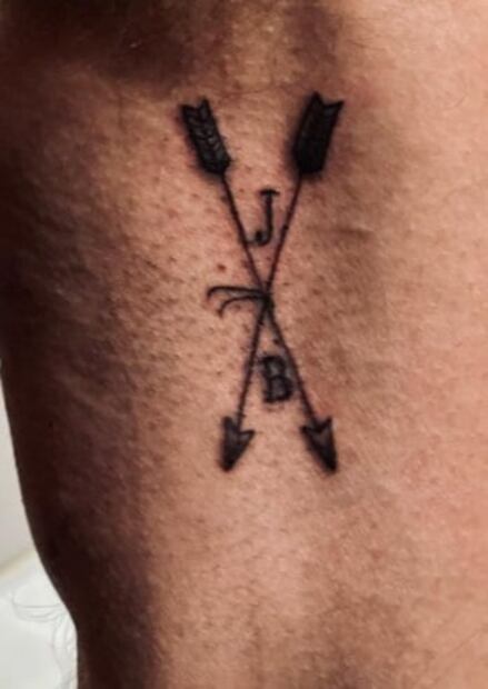 Tachan de "ridículos" a Jennifer Lopez y Ben Affleck por los tatuajes que se hicieron 