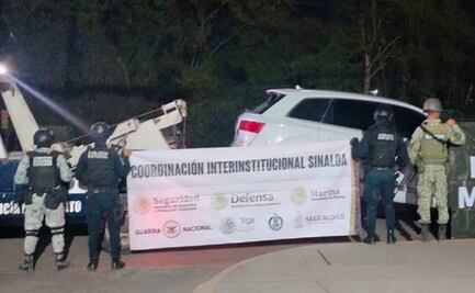 Abandonan vehículos con armas en poblado de Culiacán; huye grupo armado al notar presencia de fuerzas federales