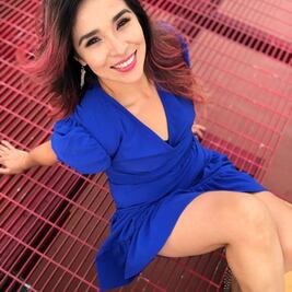 La peor vestida de la semana es Yeka Rosales y su look de power ranger 