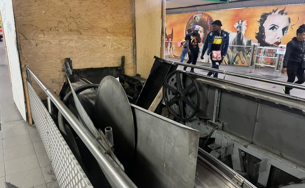 Realizan mejoras en estación Bellas Artes; Metro sustituye piso, luminarias y escaleras eléctricas. Foto: Laura Arana