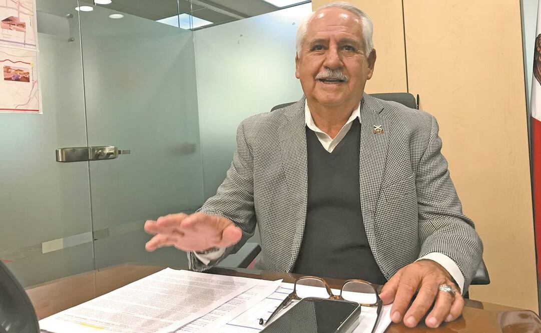 El director de Desarrollo Ferroviario y Multimodal de la SICT, Manuel Gómez Parra, dice que se hace lo posible para concluir a tiempo el tren.