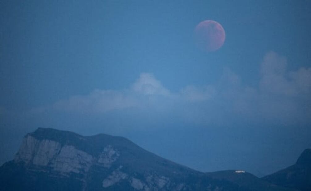 Eclipse. Trifecta de "superluna roja" no ocurría desde hace unos seis años