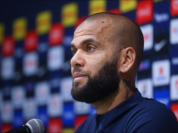 Dani Alves pone fin a los rumores: En México sólo jugaré para Pumas