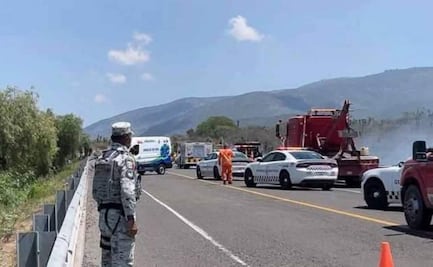 Fatal accidente en autopista Cuacnopalan-Oaxaca deja al menos 20 muertos y 10 heridos; cierran circulación en ambos sentidos