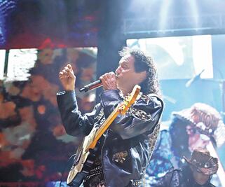 Alex Lora: para triunfar no hace falta ser carita