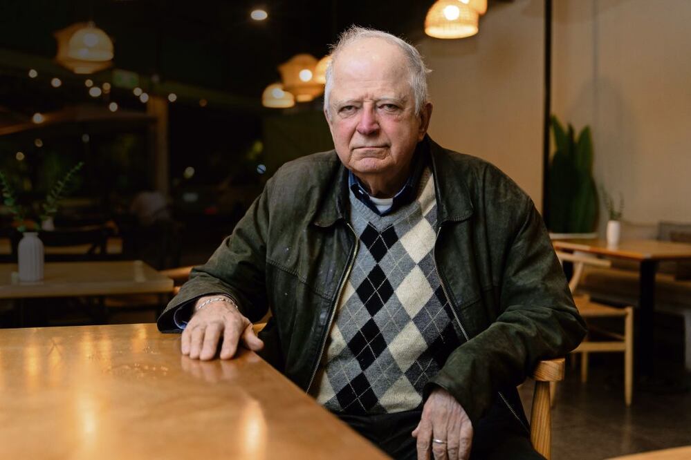 Marco Antonio Campos creó el Periódico de poesía en versión impresa, en 1986. Además, junto con Víctor Sandoval, fundó el Encuentro de Poetas del Mundo Latino. Crédito: Hugo Salvador / El Universal