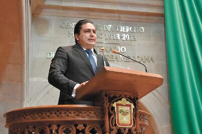 Piden que sea ley entrega de útiles, calzado y uniformes