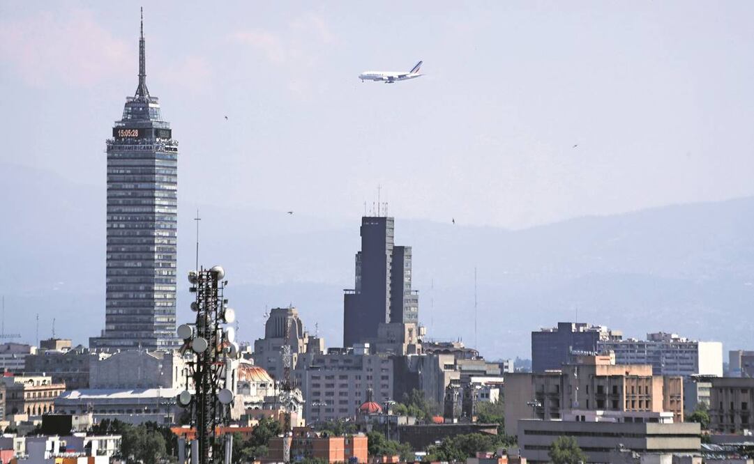 La recuperación del tráfico aéreo en México durante 2021 se debió a que el país no implementó restricciones a la llegada de extranjeros y al tráfico fronterizo con Estados Unidos. Foto: Archivo/ EL UNIVERSAL.