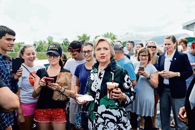 Clinton acusa a Rusia por el ciberataque