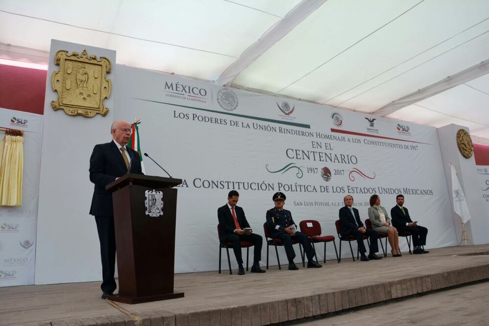 Carta Magna, brújula y ruta de viaje de México: José Narro