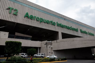 Fallece pasajero en la Terminal 2 del AICM por un paro cardiaco