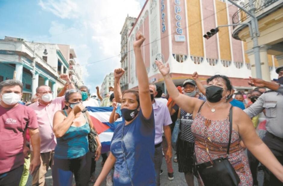 Estallan en Cuba contra el gobierno y exigen “libertad”