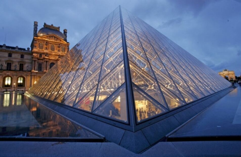 Lo que no sabías sobre la pirámide del Louvre, en su aniversario 30