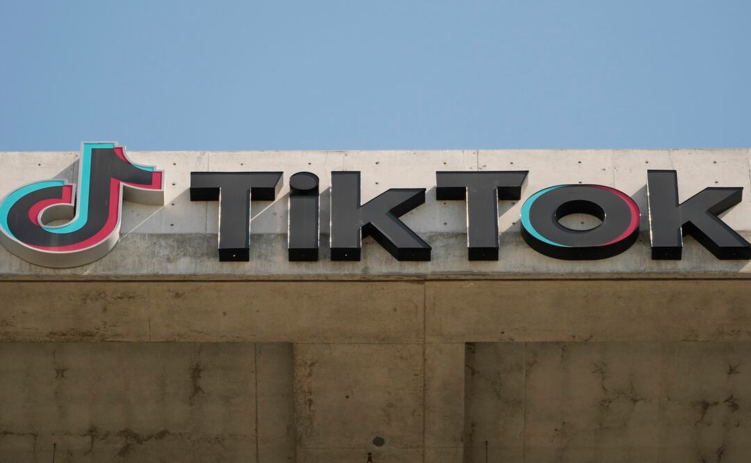 El futuro de TikTok está en juego debido a una ley firmada por el presidente Joe Biden en abril, que establece que la aplicación será prohibida por preocupaciones de seguridad nacional. Foto: AP/Archivo