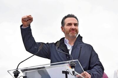 Adrián de la Garza va por alcaldía regia