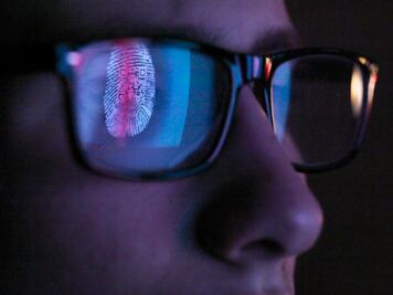 Detectar señales de cáncer de piel en el espejo del baño