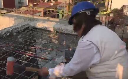 Con mazo en mano, Xóchitl Gálvez encabeza demolición en San Miguel Chapultepec