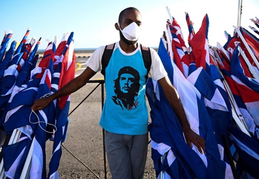 “A la calle los revolucionarios”: Cuba convoca a simpatizantes para sacar músculo por protestas