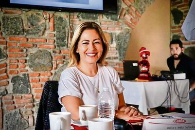 Senadora critica “la paja en el ojo ajeno”