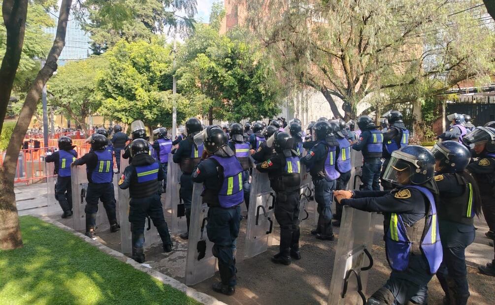 Policías se han presentes ante protesta pro Palestina en embajada de Israel en México (3/10/2025). Foto: Eduardo Dina / EL UNIVERSAL