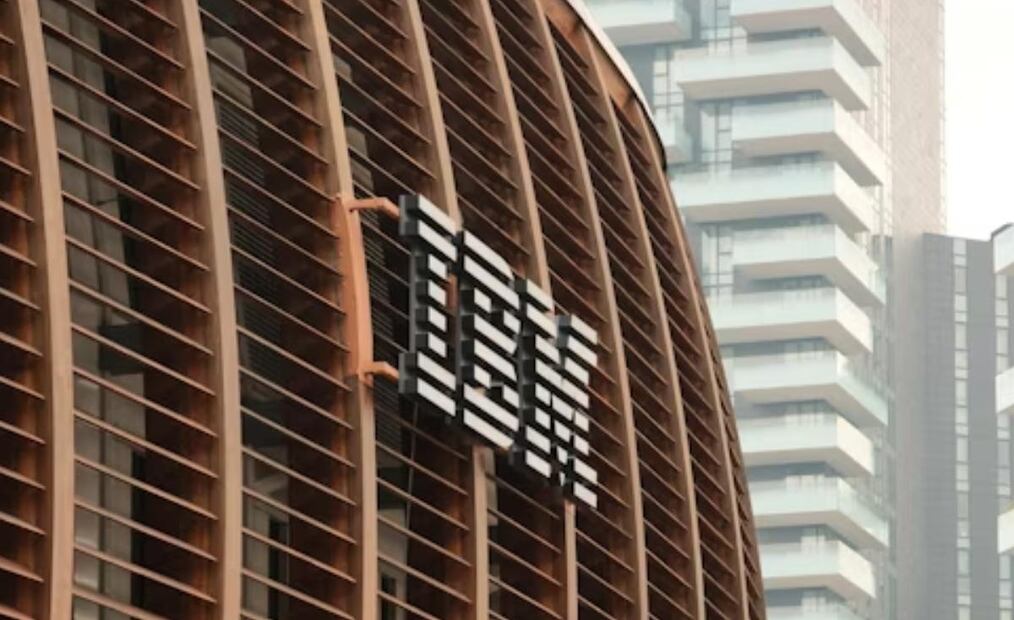IBM anuncia nuevos despidos en su apuesta por la IA. Imagen: Unsplash