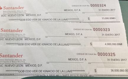 Critican a Yunes por mostrar cheques con fecha atrasada