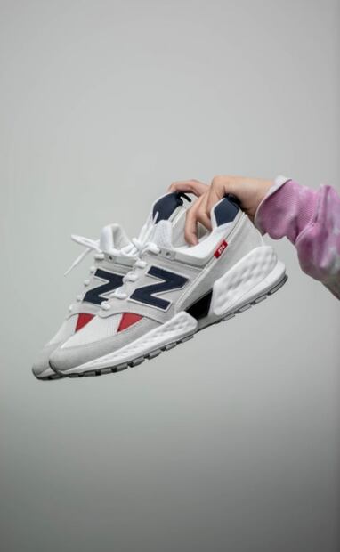 Lo que debes evitar al usar tenis si eres una mujer petite