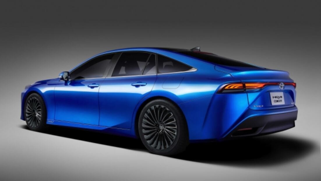 Toyota renueva completamente el diseño del Mirai