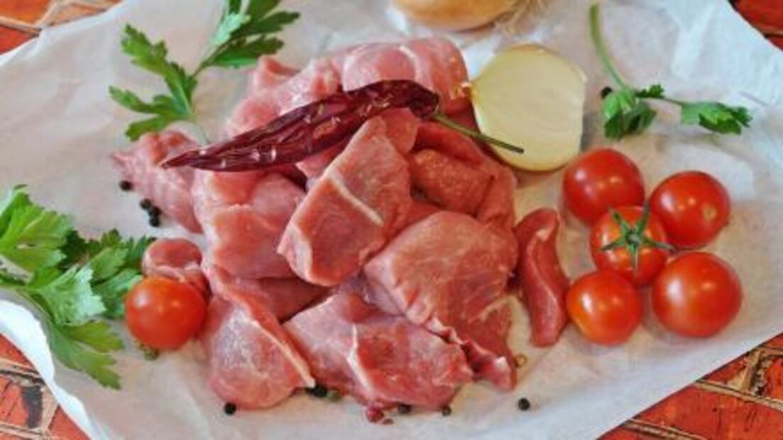 7 alimentos que debes evitar durante el embarazo