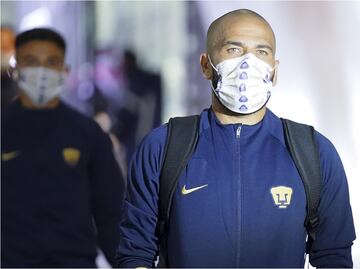 Dani Alves debuta con Pumas, arranca de titular ante Mazatlán