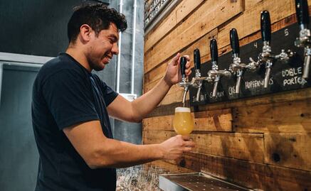 “No resistiremos mucho más”: Cerveceros en Canadá, preocupados por aranceles de EU a las latas de cerveza 