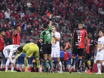 Pumas apela expulsión a Dinenno; Comisión Disciplinaria lo rechaza