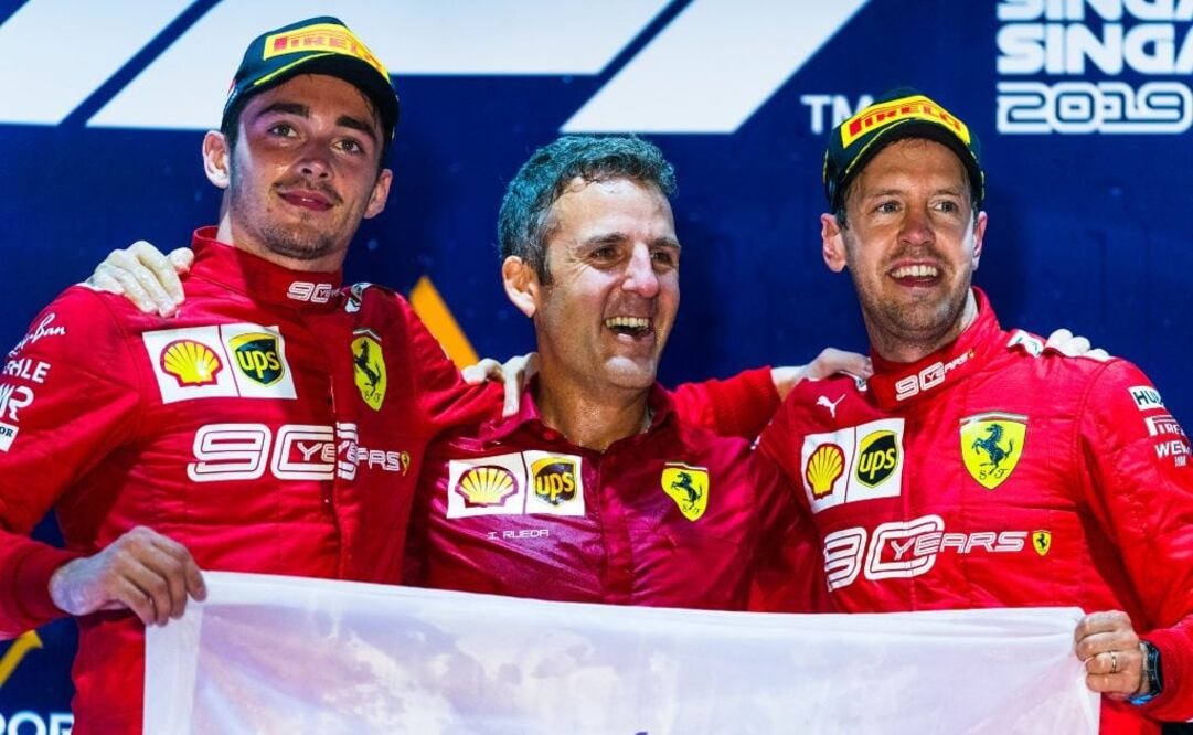 En el GP de Singapur, Ferrari consiguió el 1-2 y su tercera victoria consecutiva. | Fotos: www.facebook.com/ScuderiaFerrari, EFE y @F1
