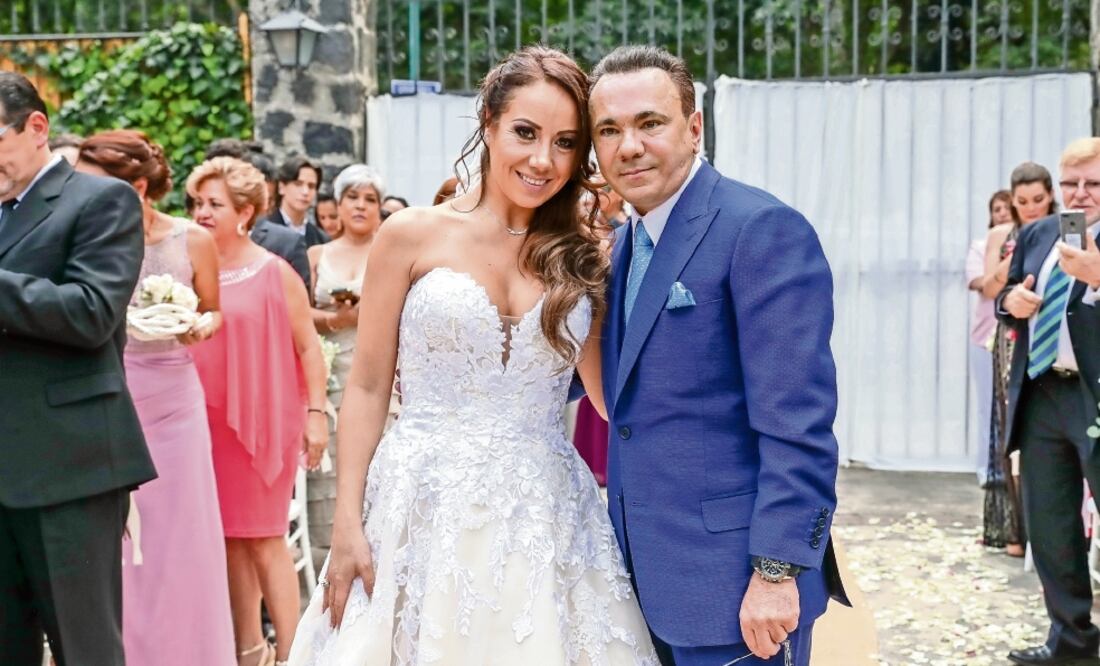 La pareja contrajo matrimonio en el Lienzo Charro del Pedregal. (FOTOS: DIEGO SIMÓN SÁNCHEZ. EL UNIVERSAL)