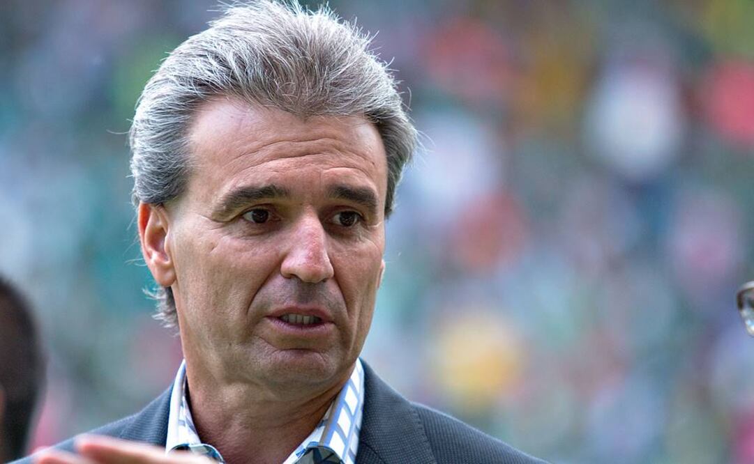 Néstor no es más presidente de Chivas. Foto: Imago7