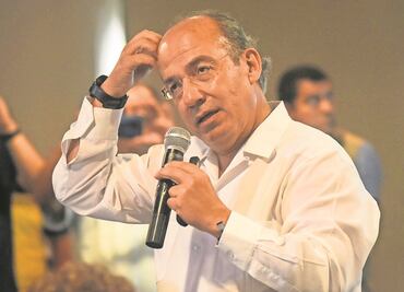“Descolonizar” solo refleja complejos y problemas mentales, dice Felipe Calderón