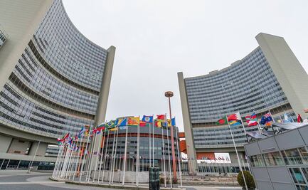 Irán enriquece uranio por encima del pacto y limita inspecciones, según ONU