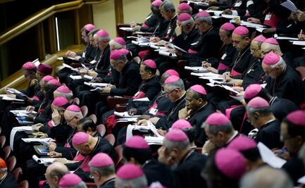 “Curas desobedientes” siguen con bendición a parejas homosexuales pese a veto del Vaticano