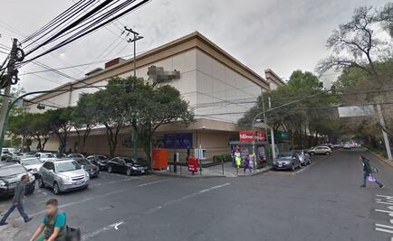 Cae una mujer por robar whisky de $4 mil de tienda departamental