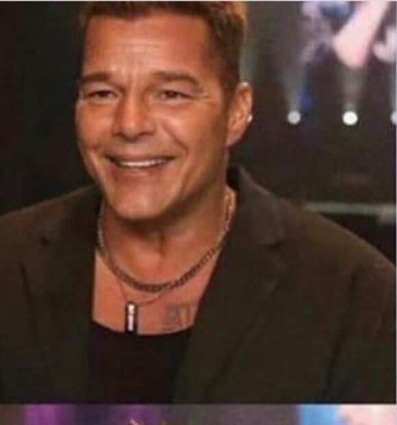 ¿Ricky Martin, eres tú?, el cantante sorprende con nuevo rostro