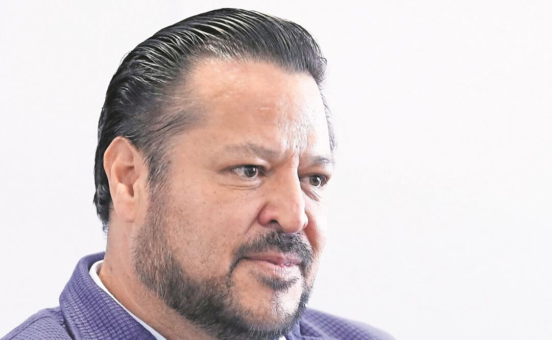 FERNANDO HERRERA ÁVILA.  En su curriculum destaca haber sido regidor y ex diputado federal panista. Actualmente es senador de la República por Aguascalientes y coordina la bancada. 