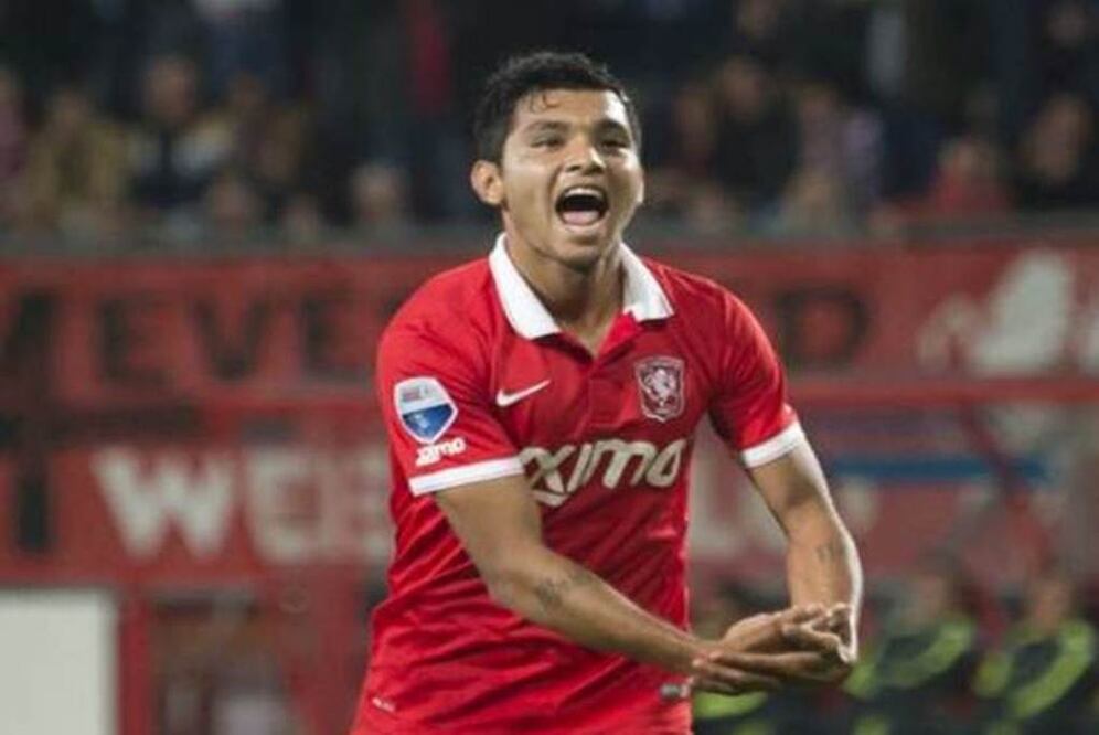 Corona celebra un gol con el Twente. Archivo