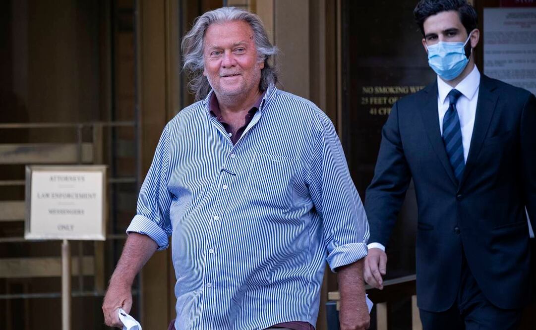 Steve Bannon, exasesor del presidente estadounidense Donald Trump, fue acusado de desviar fondos de una iniciativa para construir el muro fronterizo (Foto: AP)
