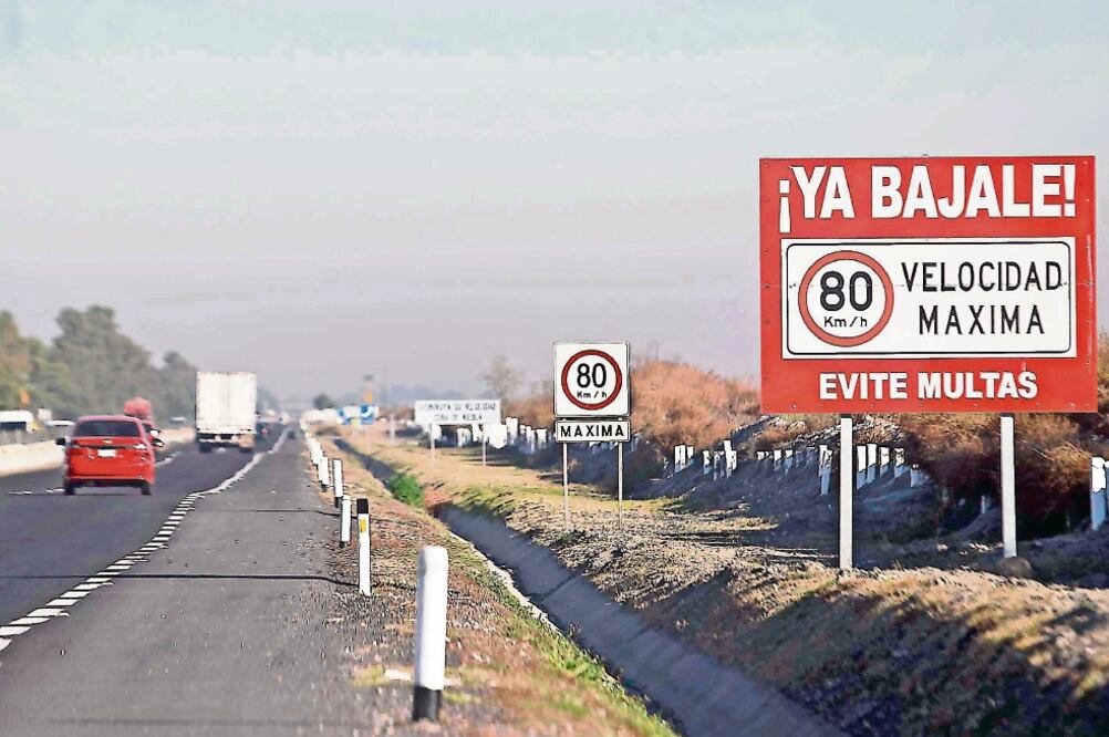 CRECIERON los ingresos por cuota de peaje, al pasar de 4 mil 704.3 millones de pesos en 2015 a 5 mil 396.1 millones en 2016. (Archivo. EL UNIVERSAL)